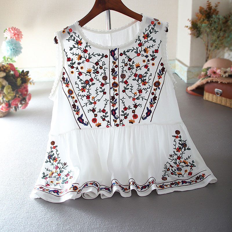 Loose Retro Embroidery Floral Top - Image 3