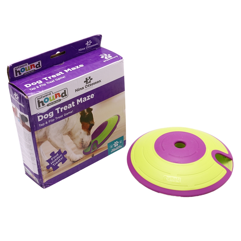 Flying Saucer Slow Feeder Toy