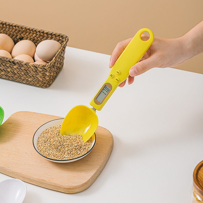 Kitchen Measuring Spoon with Digital LCD Display - ScoopWeigh