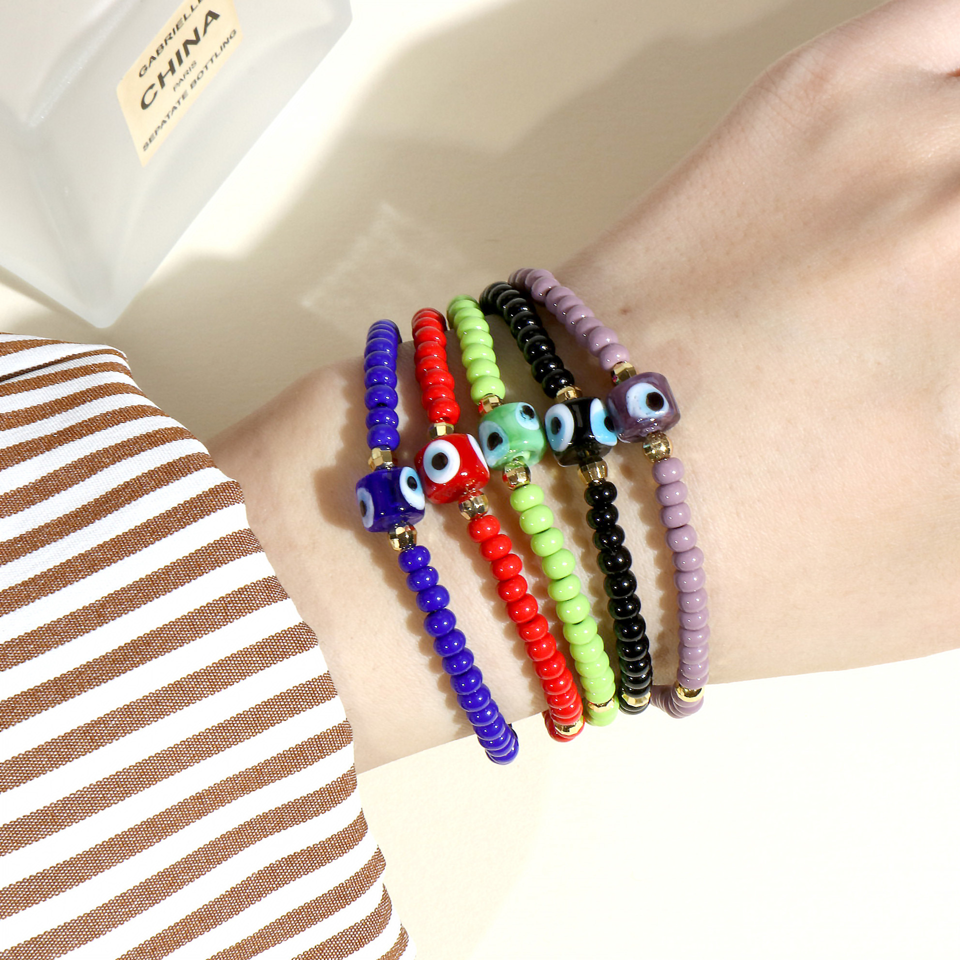 Cra-Z-Art Be Inspired ABC Fashion Bead Bracelet Studio, 800+ Multi-Color  Beads - Walmart.com