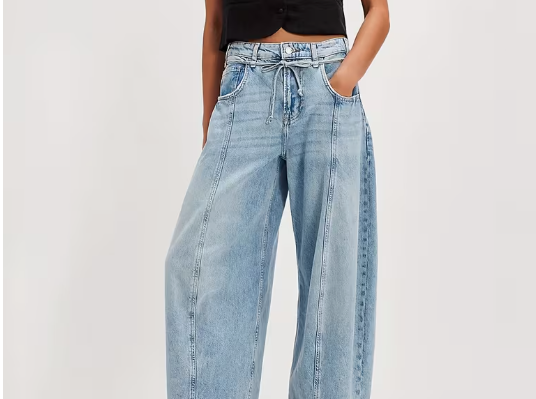 Barrel-Fit Jeans