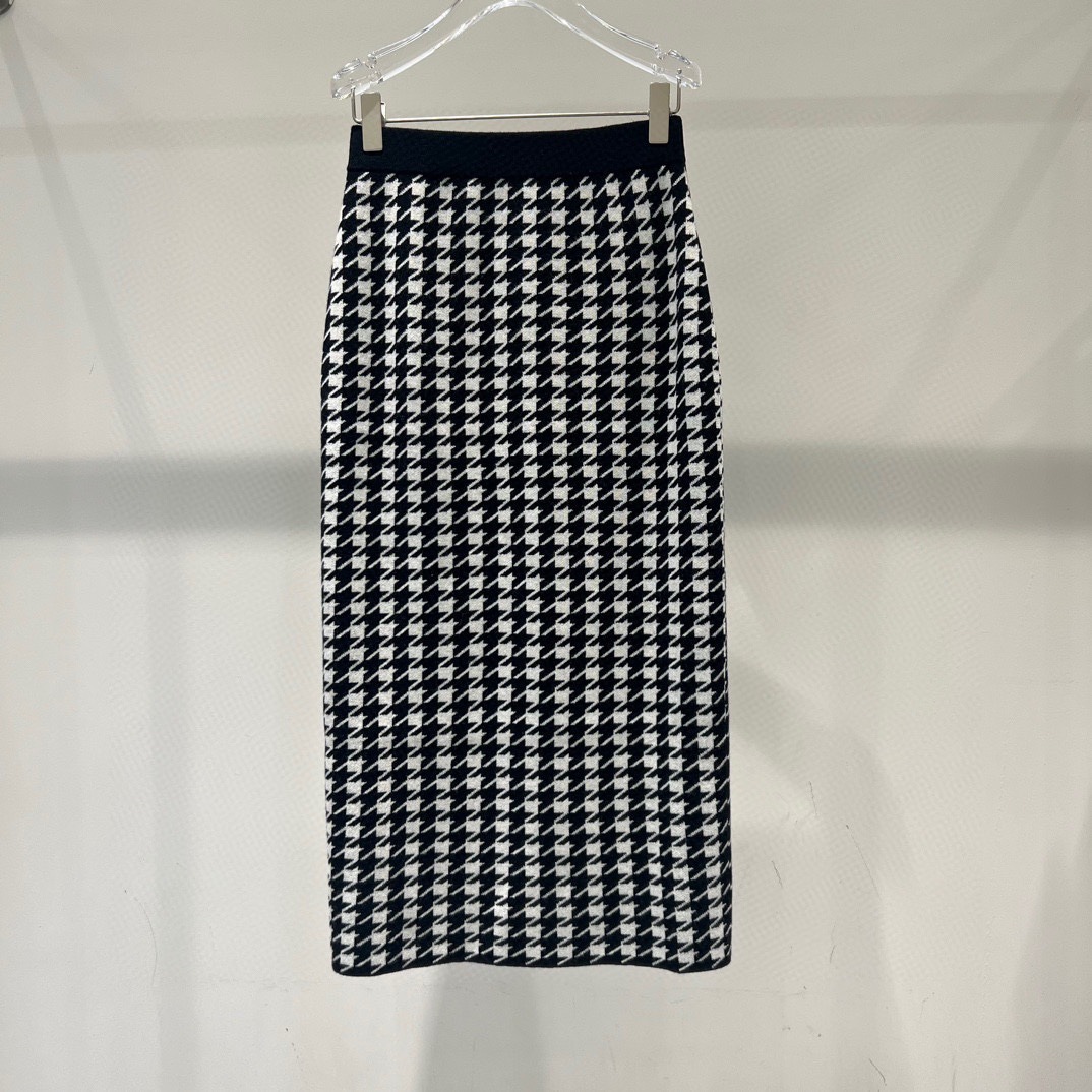 Fashionable Black And White Plaid Hip Skirt High Waist Mid-length Skirt ...