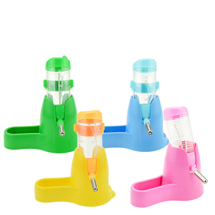 Buy Wholesale China Pet Water Cup, Out-going Cup, Dual-use Spray-type  Portable Bottle Dog Drinker Plastic Water Bottles & Pet Water Bottle at USD  3.98